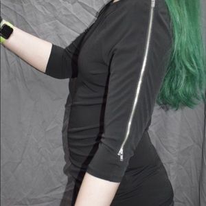 Inc s Zipper sleeves. Size small. Zipper. Black.